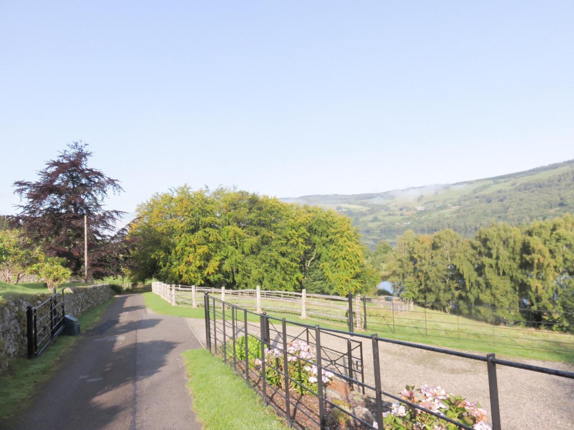 Tummel Cottage Foss Екстериор снимка